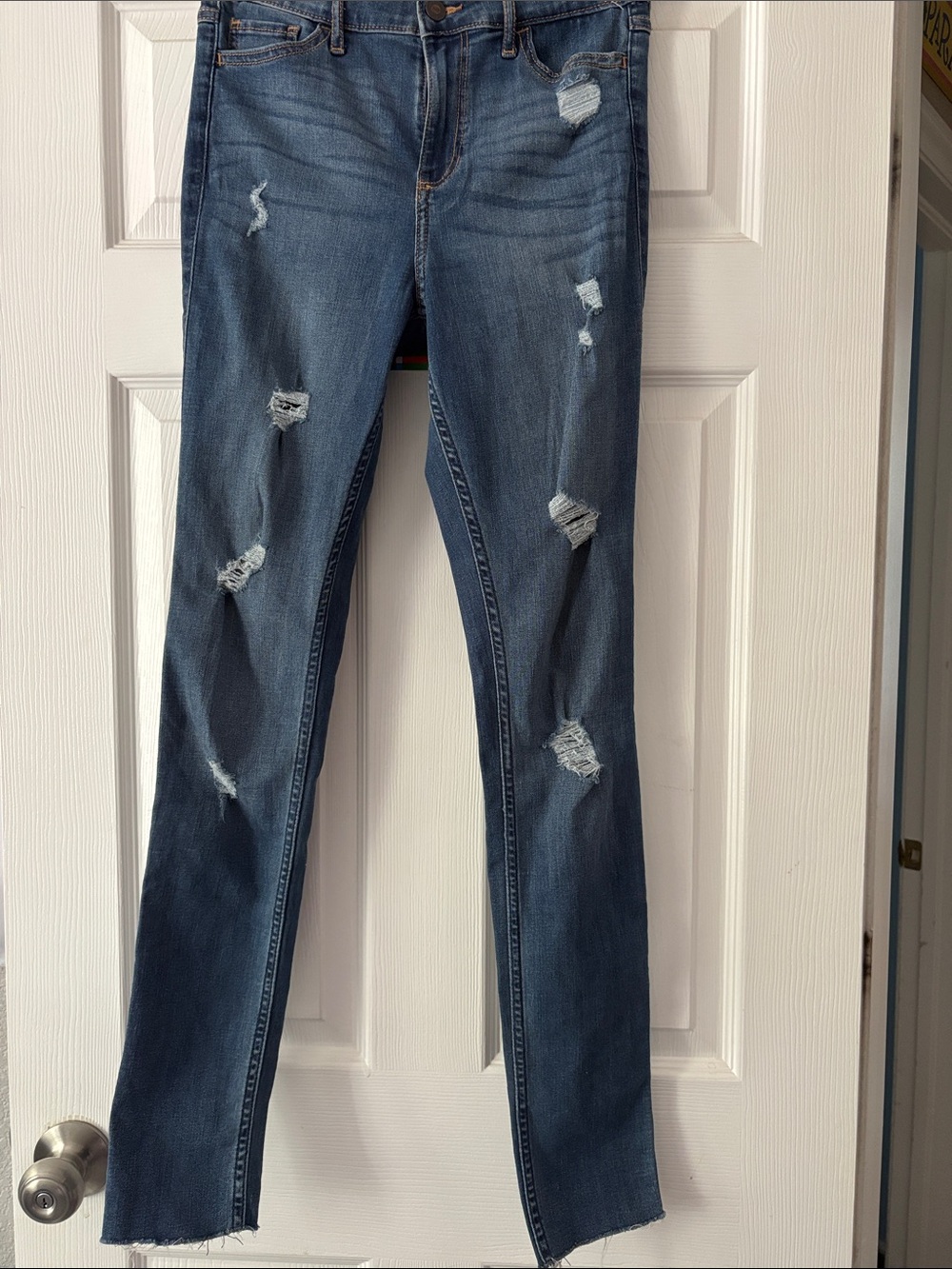 Hollister Distressed Skinny Jeans in Dark Blue Wash